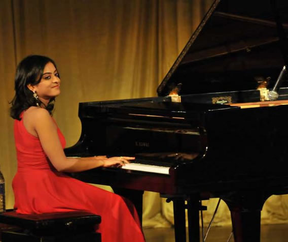 female piano player jodhpur