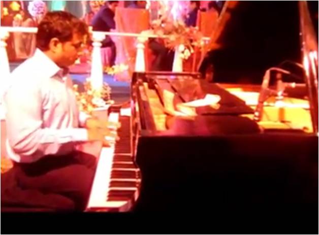 male piano player jodhpur